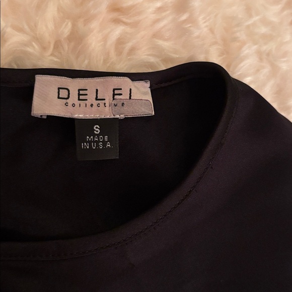 DELFI COLLECTIVE LONG SLEEVE BLACK SATIN GOWN - Picture 6 of 6